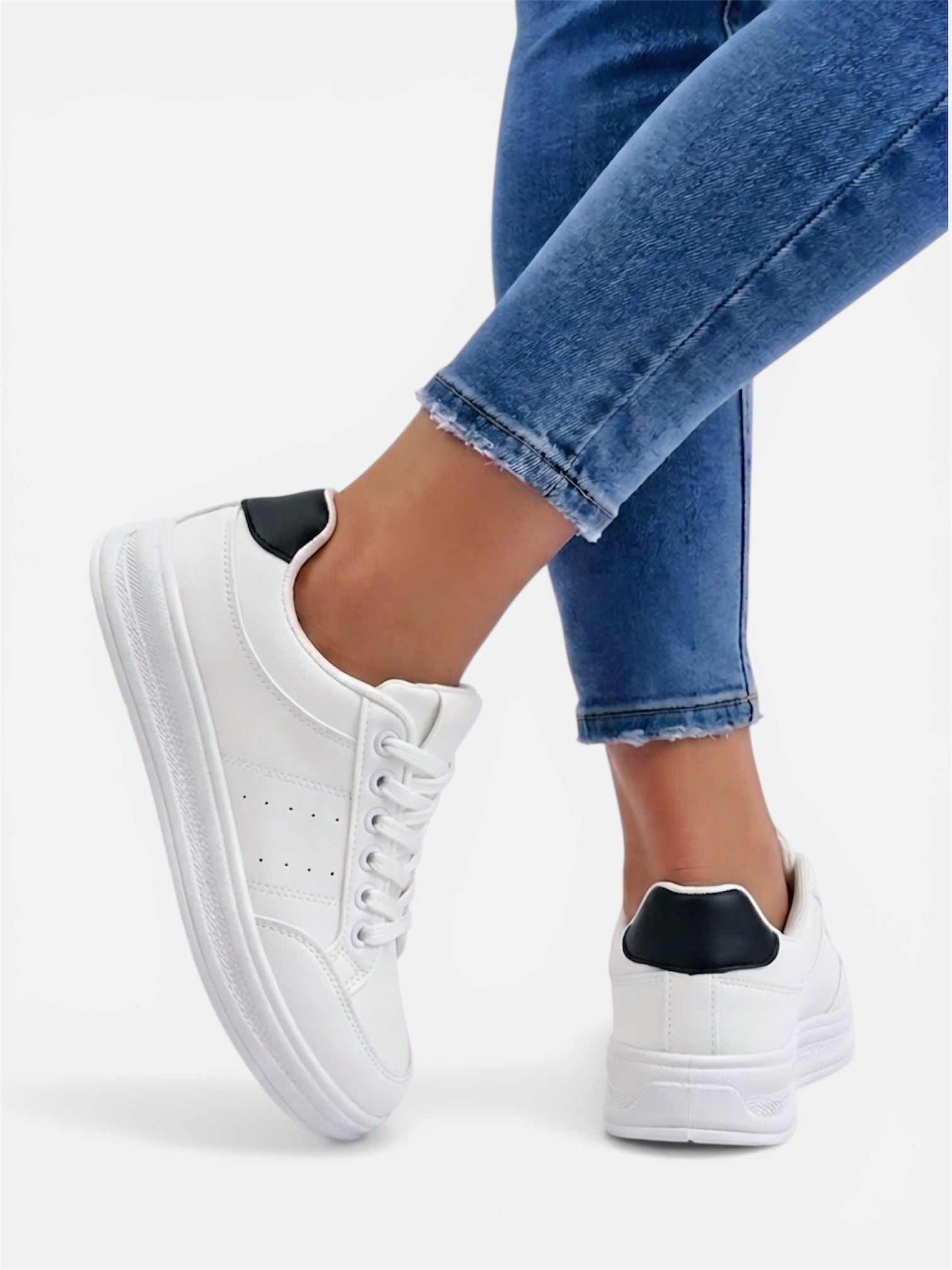 Pantofi sport damă din piele ecologică albi Luna