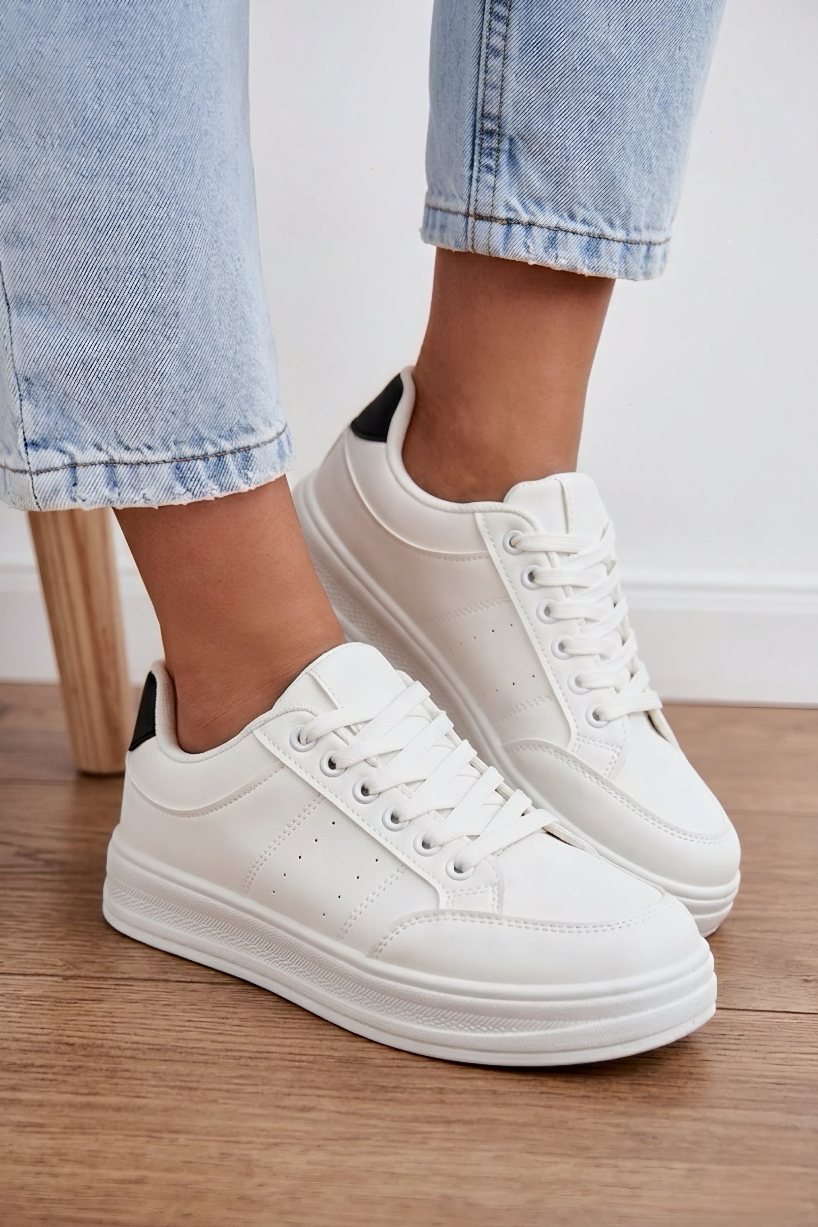 Pantofi sport damă din piele ecologică albi Luna