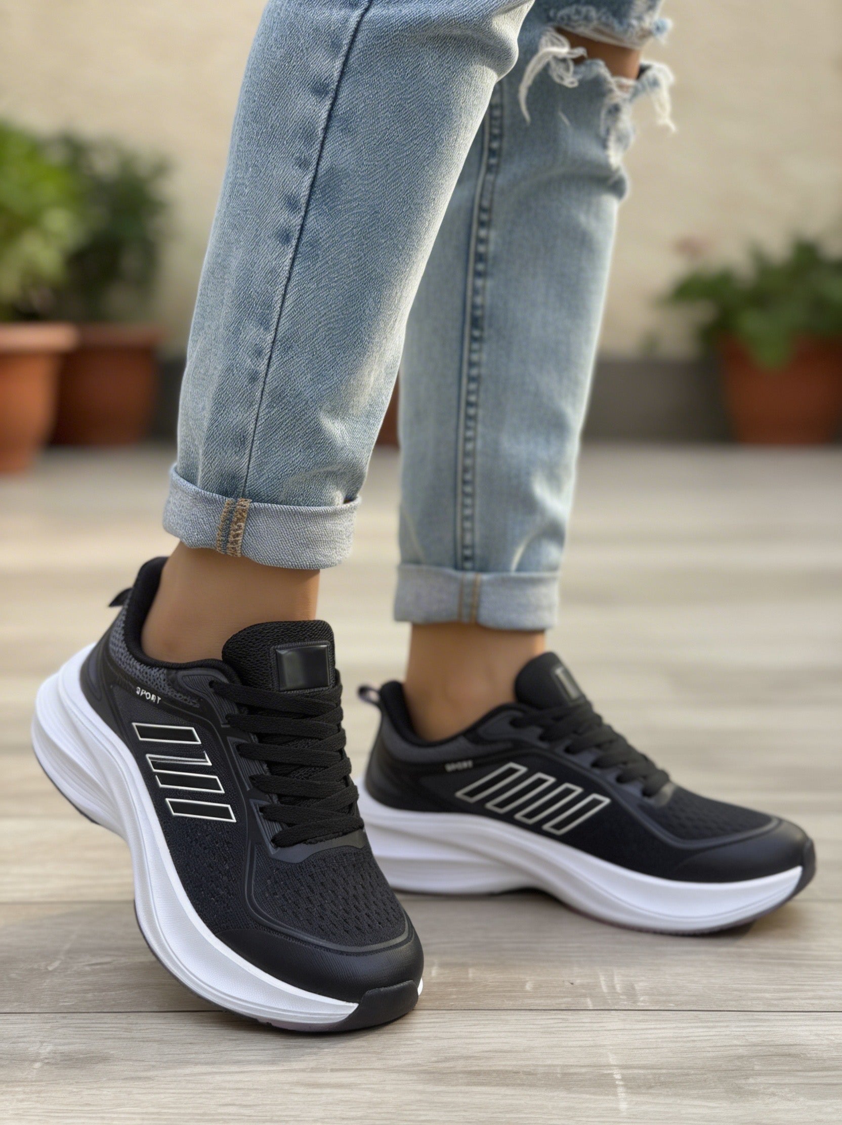 Adidași sport damă negri Mara